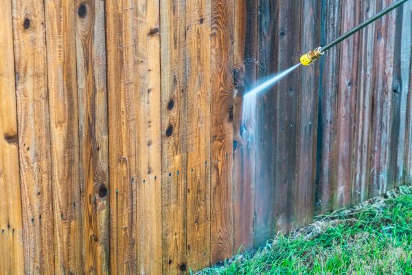 Fence Pressure Washing in Kokomo
