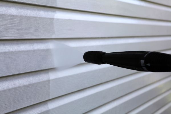 Condo Siding Power Washing in Kokomo