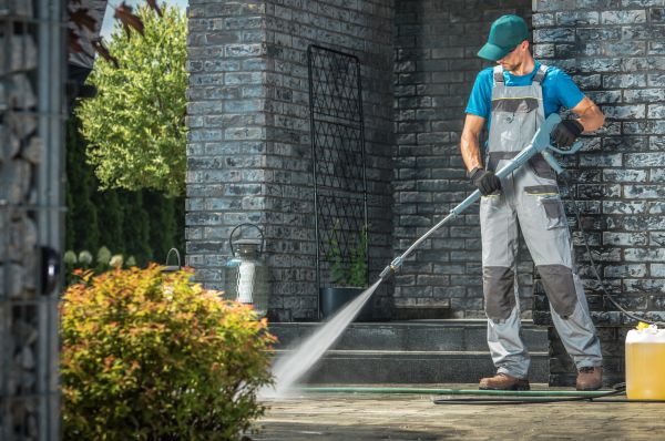Outside House Cleaning in Kokomo