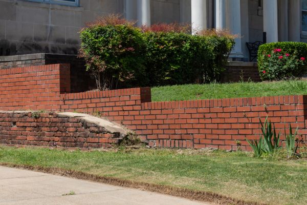 Retaining Wall Cleaning in Kokomo