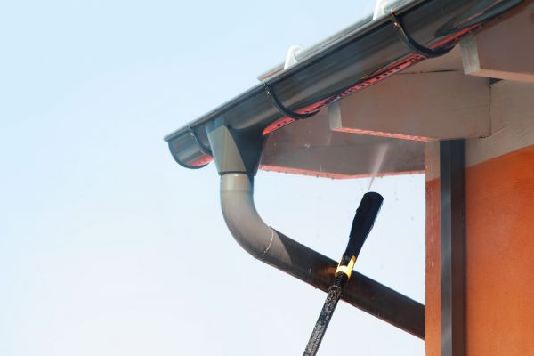 Eaves Power Washing in Kokomo